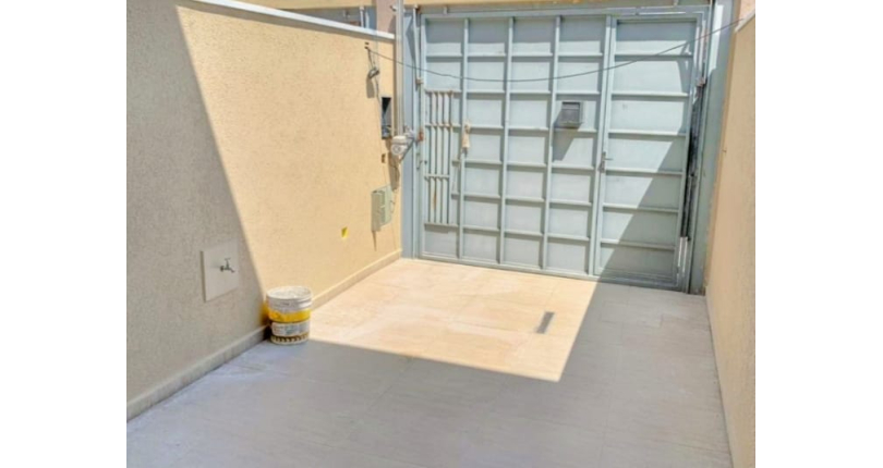 Sobrado novo à venda na Vila Bonilha na Rua Arnaldo Simões Pinto 156