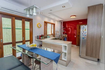 Sobrado à Venda no Parque São Domingos na Rua Professora Altina Maynardi de Araújo