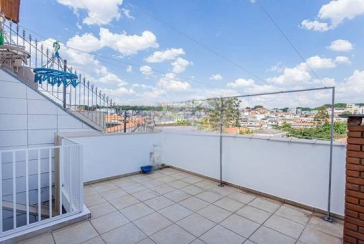 Sobrado à Venda no Parque São Domingos na Rua Professora Altina Maynardi de Araújo