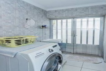 Sobrado à Venda no Parque São Domingos na Rua Professora Altina Maynardi de Araújo