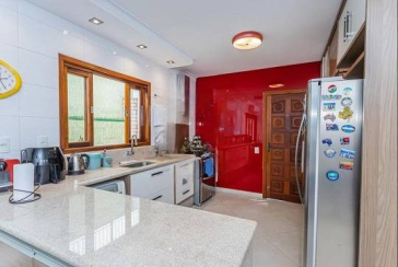 Sobrado à Venda no Parque São Domingos na Rua Professora Altina Maynardi de Araújo