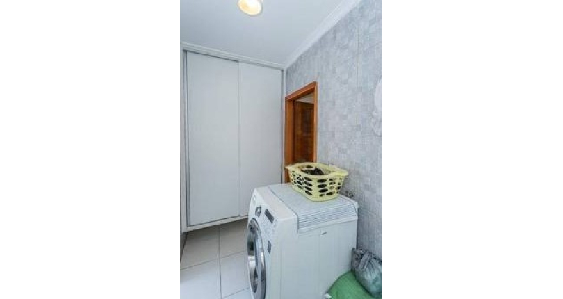 Sobrado à Venda no Parque São Domingos na Rua Professora Altina Maynardi de Araújo