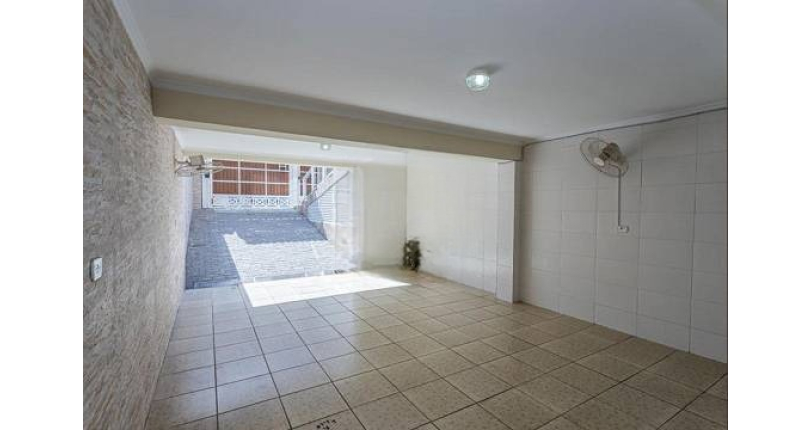 Sobrado à Venda no Parque São Domingos na Rua Professora Altina Maynardi de Araújo