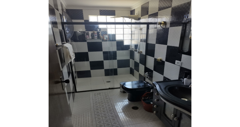 Belo Sobrado à venda no Conjunto Residencial Vista Verde na Rua Ricardo Abed,