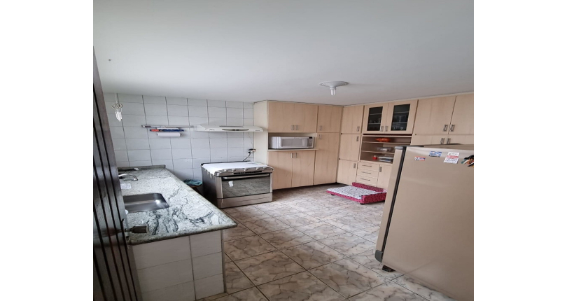 Sobrado à venda na Jardim Mangalot na Rua George Samuel