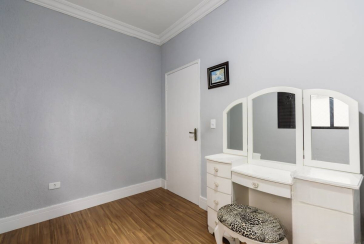 BELO Sobrado à venda no Parque São Domingos na Rua João Veloso de Oliveira 