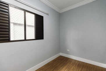 BELO Sobrado à venda no Parque São Domingos na Rua João Veloso de Oliveira 