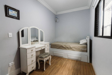 BELO Sobrado à venda no Parque São Domingos na Rua João Veloso de Oliveira 