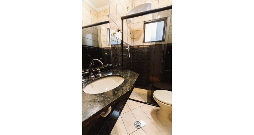 BELO Sobrado à venda no Parque São Domingos na Rua João Veloso de Oliveira 