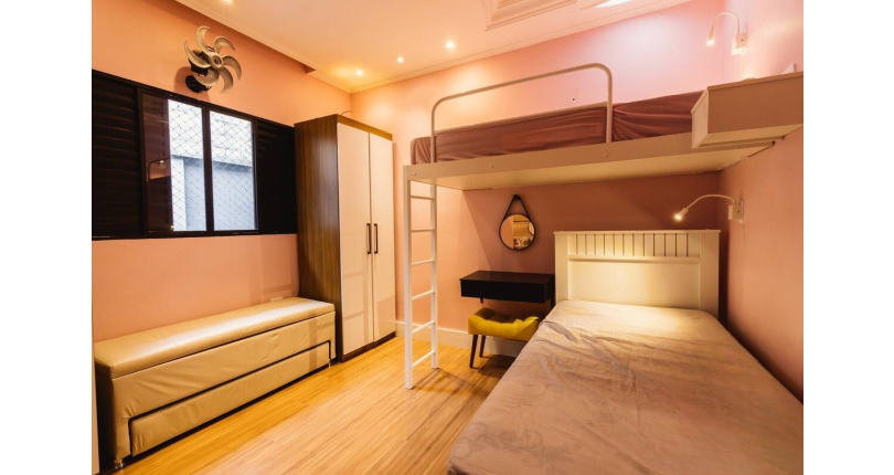 BELO Sobrado à venda no Parque São Domingos na Rua João Veloso de Oliveira 