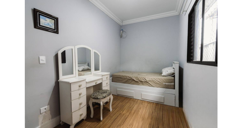 BELO Sobrado à venda no Parque São Domingos na Rua João Veloso de Oliveira 