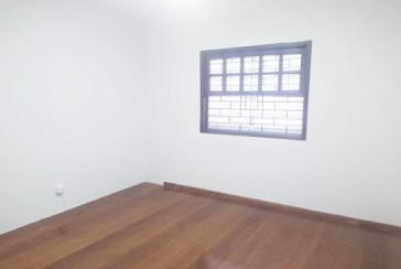 Casa Térrea à venda no Parque Maria Domitila na Rua Adolfo de Souza Carneiro