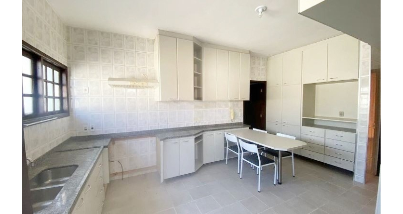 Casa Térrea à venda no Parque Maria Domitila na Rua Adolfo de Souza Carneiro