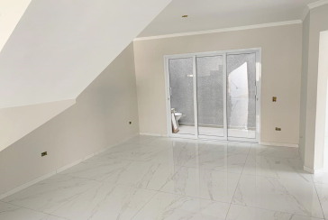 Belo Sobrado novo à venda na Vila Mangalot na Rua José Ataliba Ortiz 400,