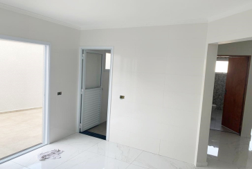 Belo Sobrado novo à venda na Vila Mangalot na Rua José Ataliba Ortiz 400,