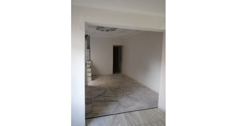 Sobrado comercial à venda no Jaraguá na Rua Doutor Rafael de Araújo Ribeiro