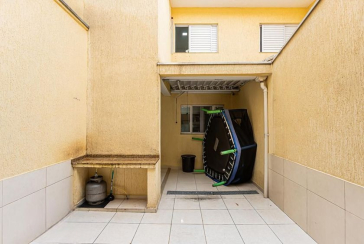  Sobrado à venda no Jardim Santo Elias na Rua Frederico Jacobi