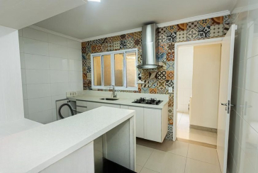  Sobrado à venda no Jardim Santo Elias na Rua Frederico Jacobi