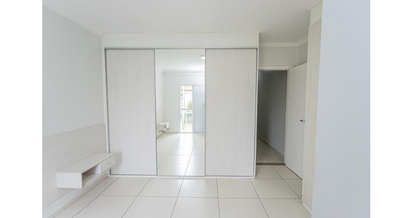  Sobrado à venda no Jardim Santo Elias na Rua Frederico Jacobi