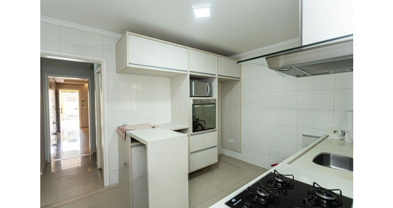  Sobrado à venda no Jardim Santo Elias na Rua Frederico Jacobi