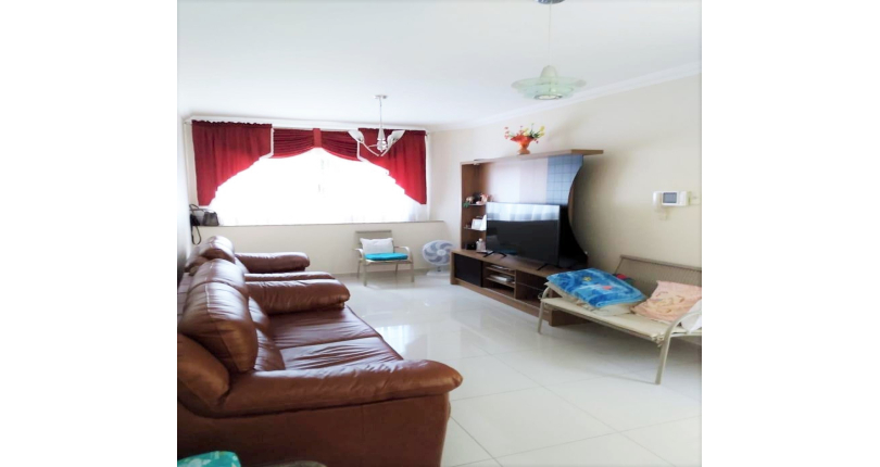 Sobrado à venda no Jardim Mangalot na Rua Jose Santos de Oliveira