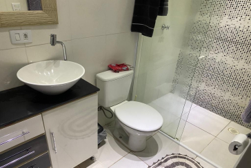 Lindo Sobrado à venda no Jardim Regina na Rua Crispim Santos, 