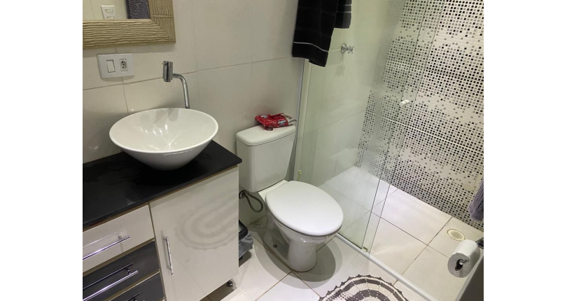 Lindo Sobrado à venda no Jardim Regina na Rua Crispim Santos, 