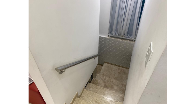 Lindo Sobrado à venda no Jardim Regina na Rua Crispim Santos, 