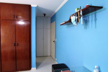 Sobrado à venda no Jardim Regina na Rua Carlos Mauser