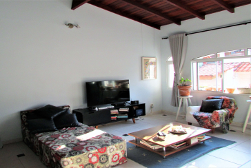 Sobrado à venda no Jardim Regina na Rua Carlos Mauser