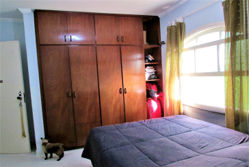 Sobrado à venda no Jardim Regina na Rua Carlos Mauser