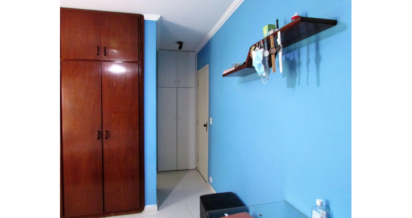 Sobrado à venda no Jardim Regina na Rua Carlos Mauser