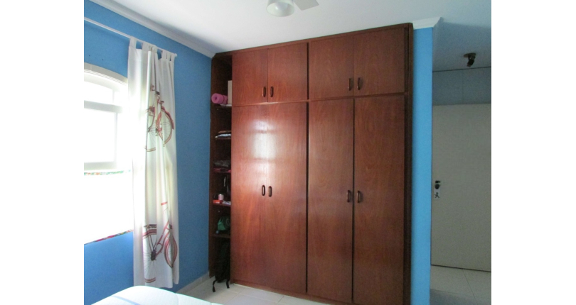 Sobrado à venda no Jardim Regina na Rua Carlos Mauser