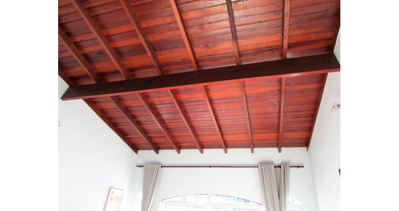 Sobrado à venda no Jardim Regina na Rua Carlos Mauser