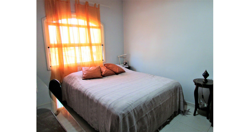 Sobrado à venda no Jardim Regina na Rua Carlos Mauser