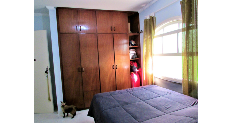 Sobrado à venda no Jardim Regina na Rua Carlos Mauser