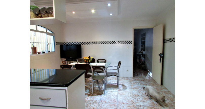 Sobrado à venda no Jardim Regina na Rua Carlos Mauser