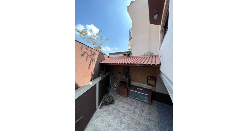 Sobrado à venda no Jardim Cidade Pirituba na Rua Pináceas,