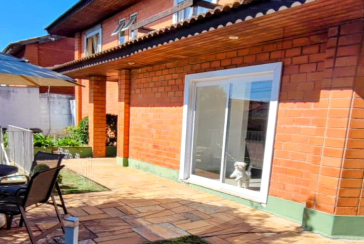 Belo Sobrado à venda no Conjunto Residencial Vista Verde na Rua Ricardo de Freitas