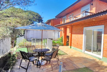 Belo Sobrado à venda no Conjunto Residencial Vista Verde na Rua Ricardo de Freitas