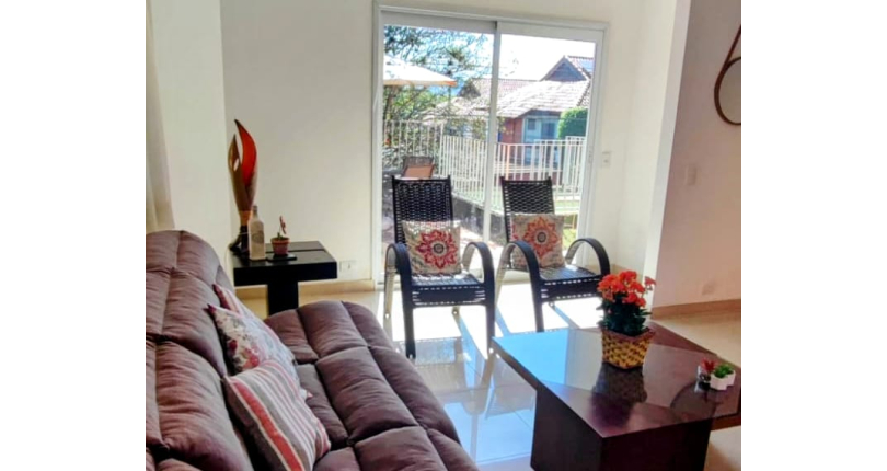 Belo Sobrado à venda no Conjunto Residencial Vista Verde na Rua Ricardo de Freitas