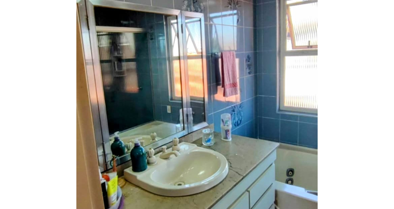 Belo Sobrado à venda no Conjunto Residencial Vista Verde na Rua Ricardo de Freitas