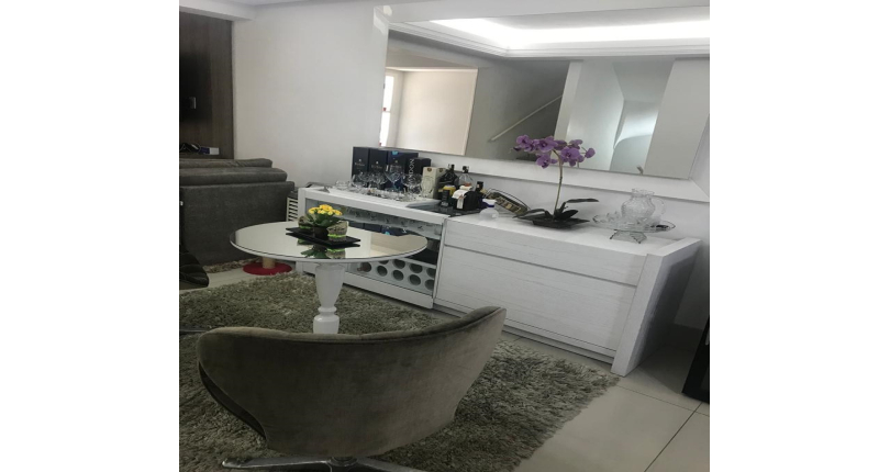 Belíssimo Sobrado à venda no Parque São Domingos na Rua Giovani Recordati 68