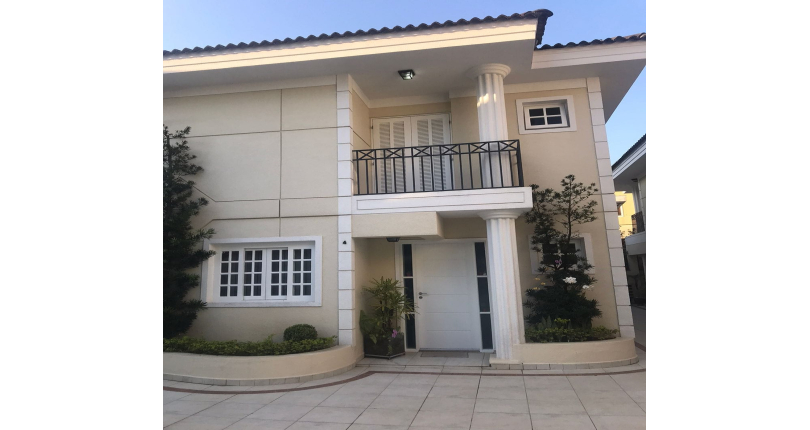 Belíssimo Sobrado à venda no Parque São Domingos na Rua Giovani Recordati 68