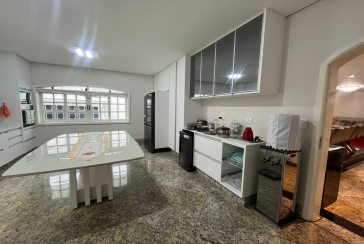 Lindo Sobrado à venda no City América na Rua Engenheiro Jayme Rocha Pereira