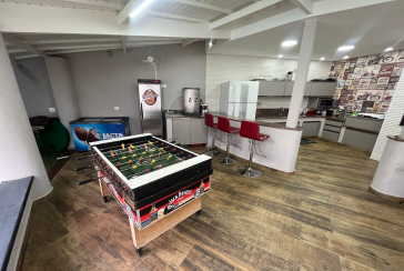 Lindo Sobrado à venda no City América na Rua Engenheiro Jayme Rocha Pereira