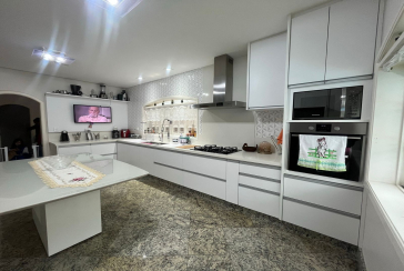 Lindo Sobrado à venda no City América na Rua Engenheiro Jayme Rocha Pereira