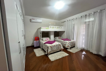 Lindo Sobrado à venda no City América na Rua Engenheiro Jayme Rocha Pereira