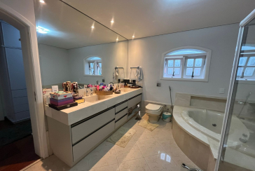 Lindo Sobrado à venda no City América na Rua Engenheiro Jayme Rocha Pereira