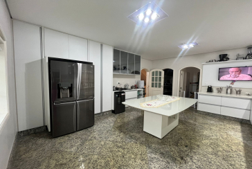 Lindo Sobrado à venda no City América na Rua Engenheiro Jayme Rocha Pereira